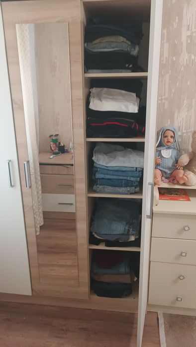 Продам спальный гарнитур
