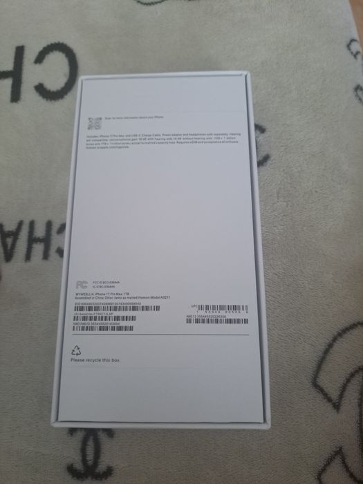 Продам Айфон 17про мах