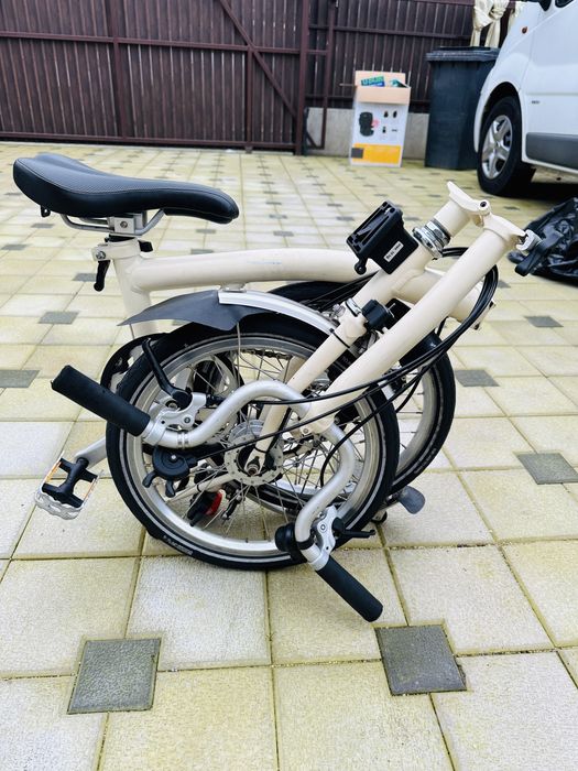 Bicicleta pliabila Brompton