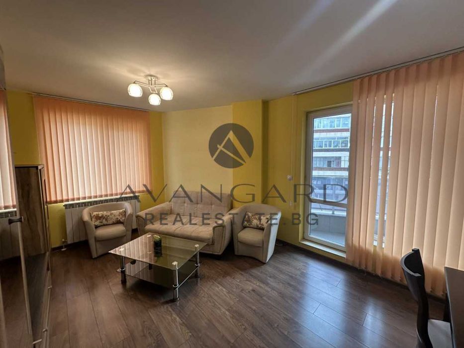 Продава се Тристаен апартамент в Пловдив, Център - 85 кв.м за 3000 €/кв.м - Снимка #1