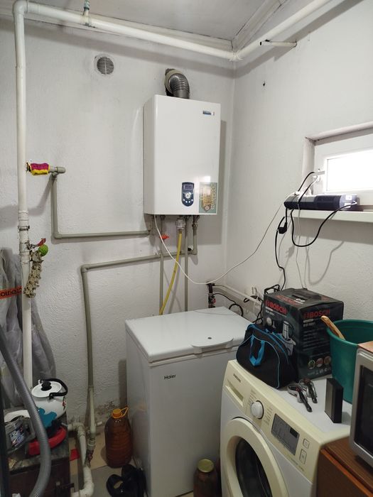 Два дома в одном участке