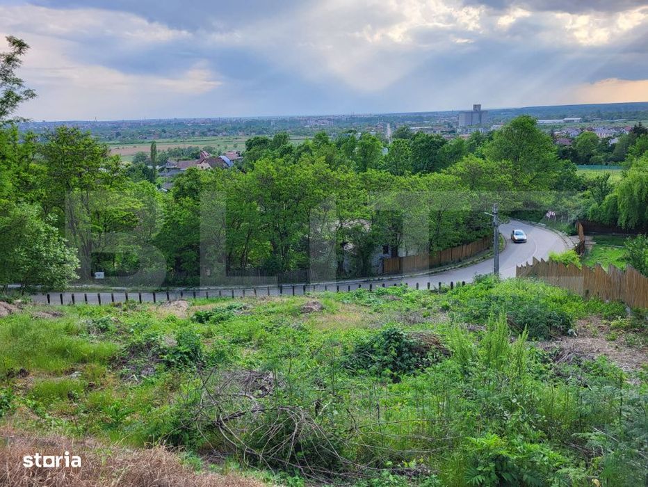 Teren intravilan, 1295 mp, oportunitate de investitie, zona Aleea Mana