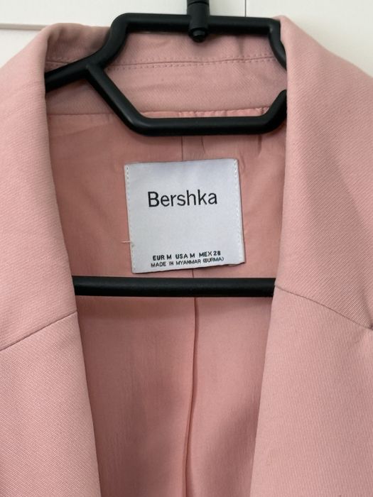 Пиджак Bershka розовый