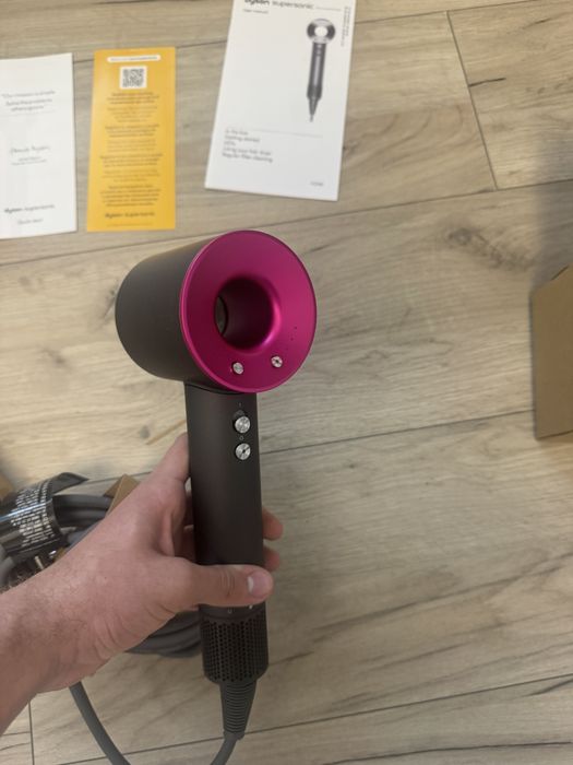 Feon Dyson supersonic fuchsia, full box, toate accesoriile, nou