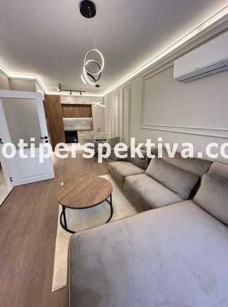 Продава се Тристаен апартамент в Пловдив, Христо Смирненски - 107 кв.м за 1734 €/кв.м - Снимка #2