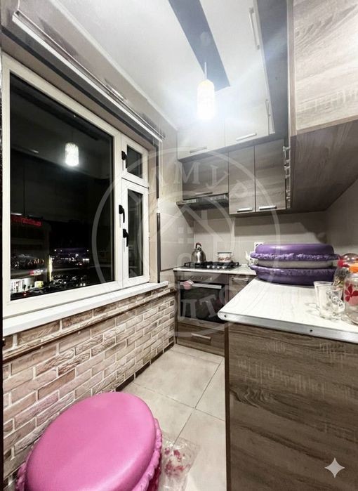 3в4/4/9 Паркентский,ориентир Корзинка,с ремонтом,100 м2, балкон 2*6