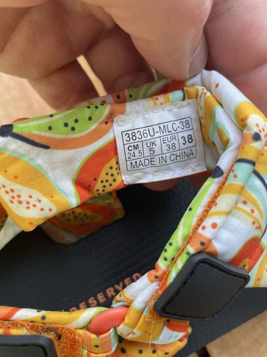 Детски сандали 38 и 37