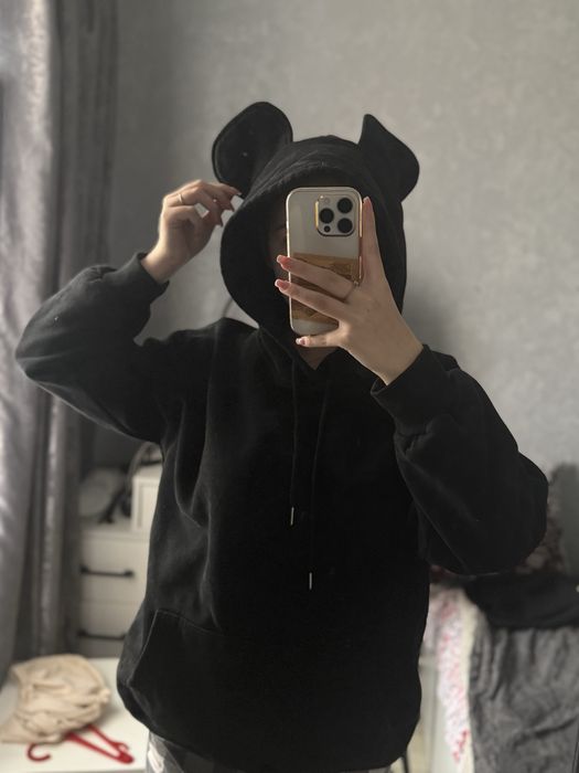 черная толстовка с ушками