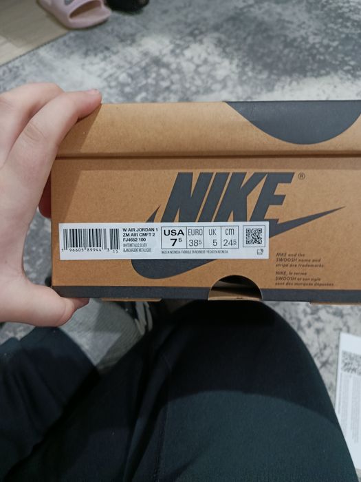 Jordan 1  albi cu gri