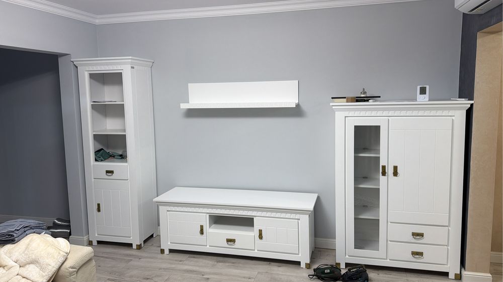 Inchriez apartament 3 camere