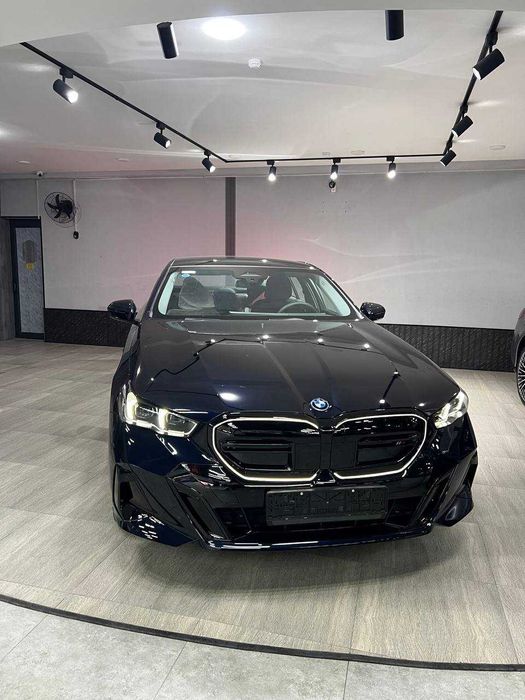 BMW I5 35 m paket фулл доп опция 2025