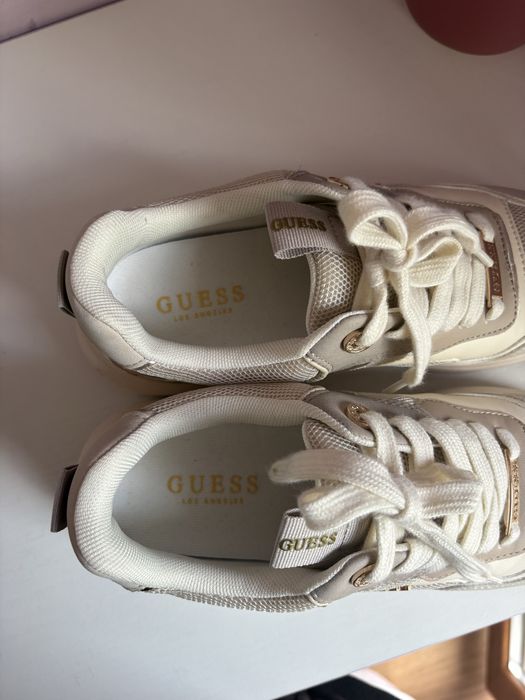 Стилни маратонки Guess