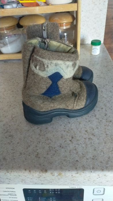 Продам валенки и тапочки