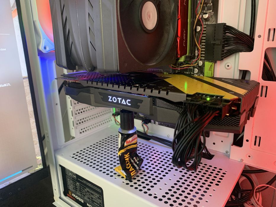 Видеокарта gtx 1070 8гб zotac AMP!