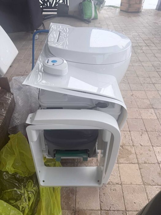 Toaleta Thethford,C503L cu caseta si accesorii
