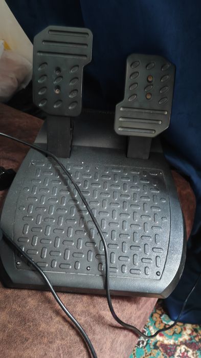 Игровой руль Thrustmaster T150 с обратной связью