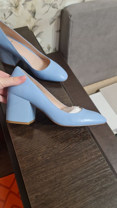 Продам новые туфли .