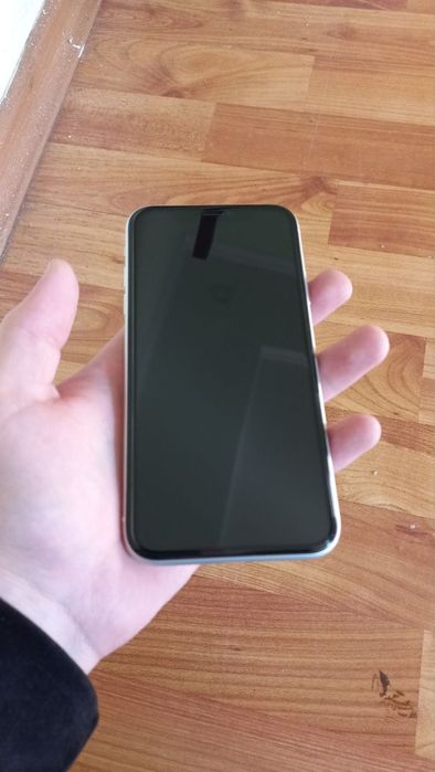 iPhone 11 CH/A Xotira 128 Yomkost 84%