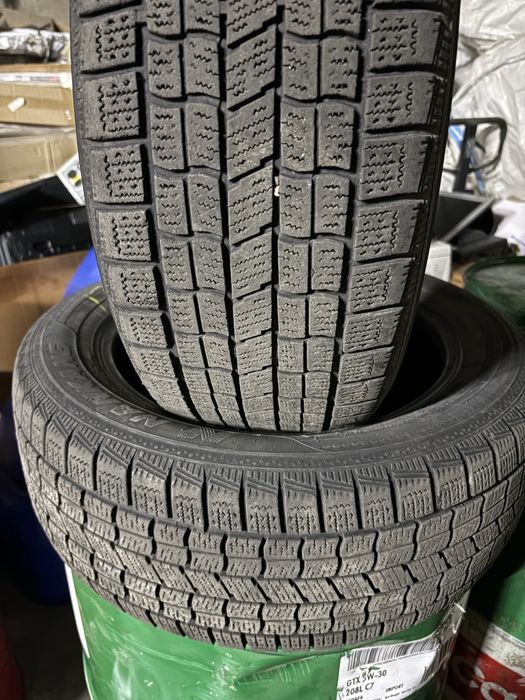 Продам зимние шины липучки 16