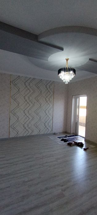 Янгиюльда уй янги курилган 2.2 сотка 55000