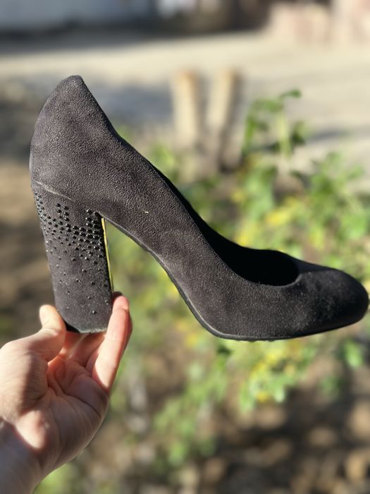 Б/у туфли в хорошем состоянии.