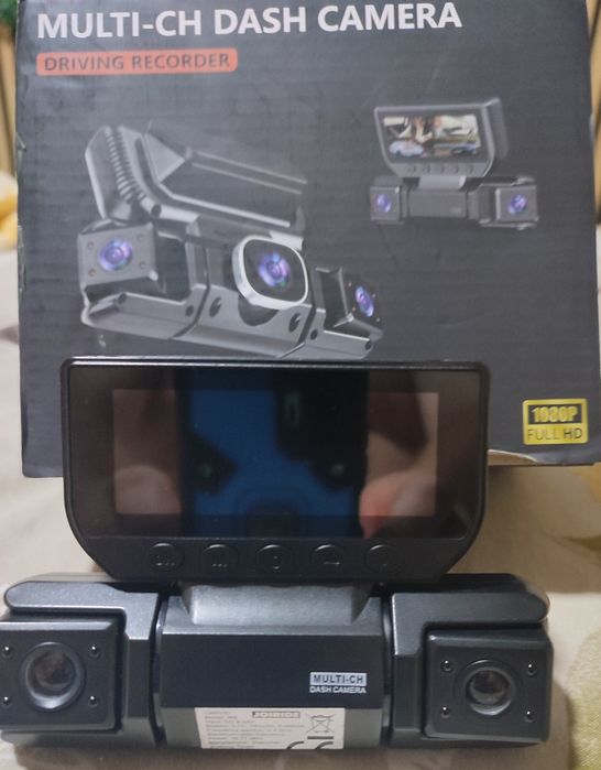 Vând camera bord auto
