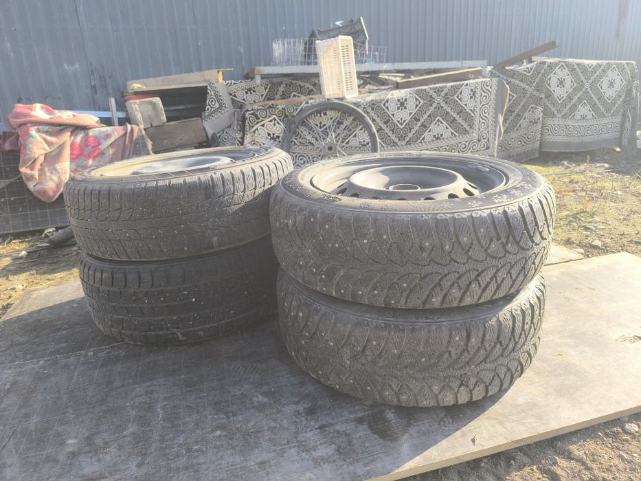Шины зимние комплект