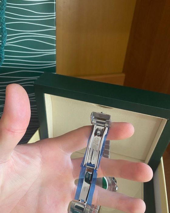 Rolex GMT-MASTER II Batman “Date” 40mm