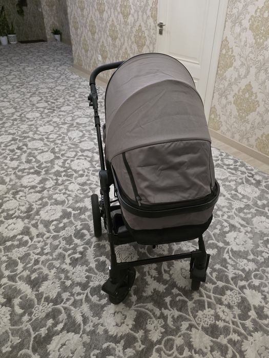 Каляска сотилади