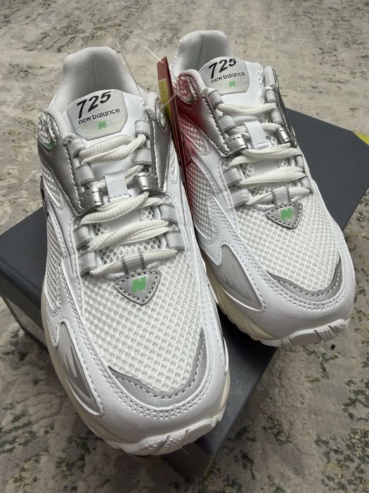 Кроссовки от New Balance