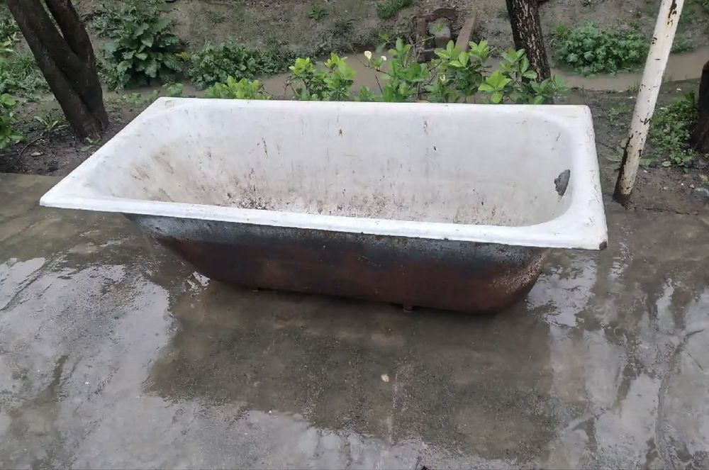 Продам ванну чугунная