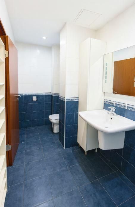 Дава се под наем Двустаен апартамент в Варна, Бриз - 80 кв.м за 750 € - Снимка #5