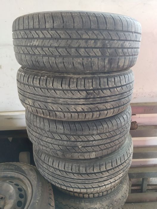 Продам четыре покрышки