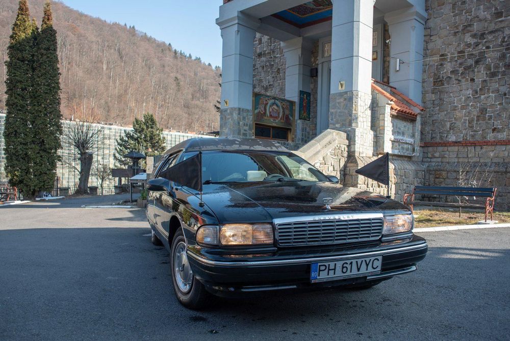 Chevrolet SUPERIOR Se vand 2 dricuri Lincoln si Chevrolet SD funerar