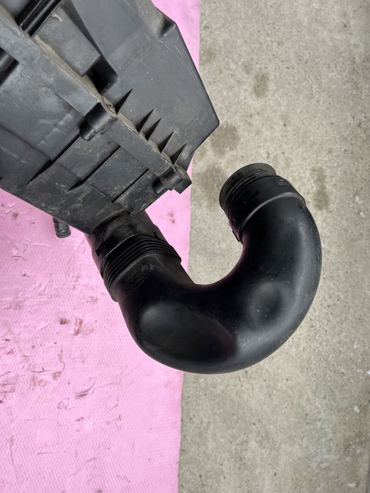 Carcasa filtru aer pt passat b6 cod motor bmr