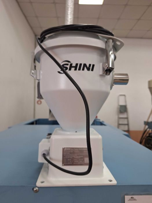 Подкачващо устройство за шприц автомати