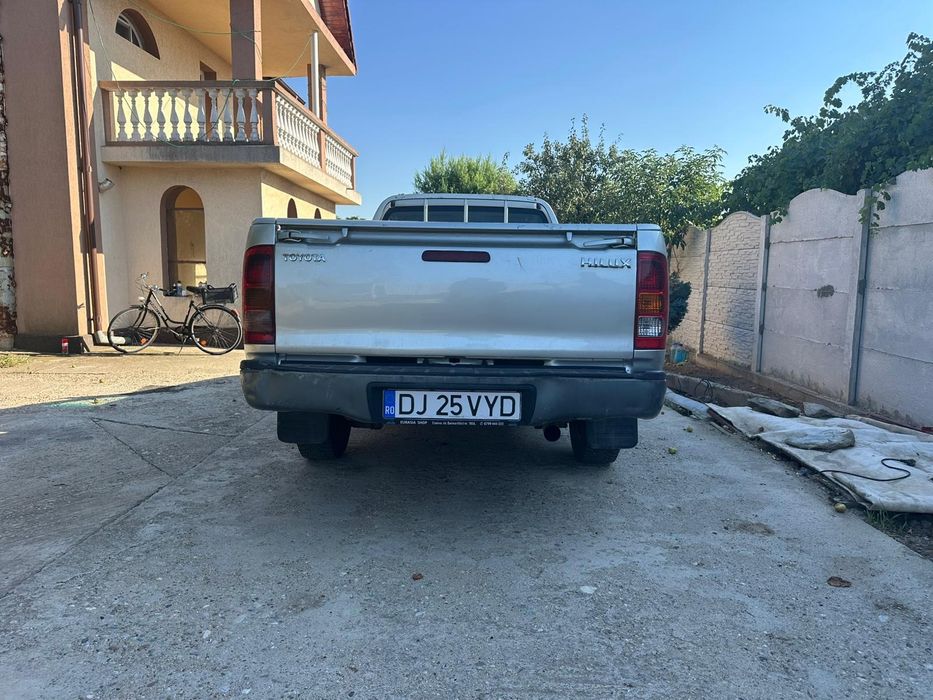 TOYOTA HILUX  4X2  - locuri