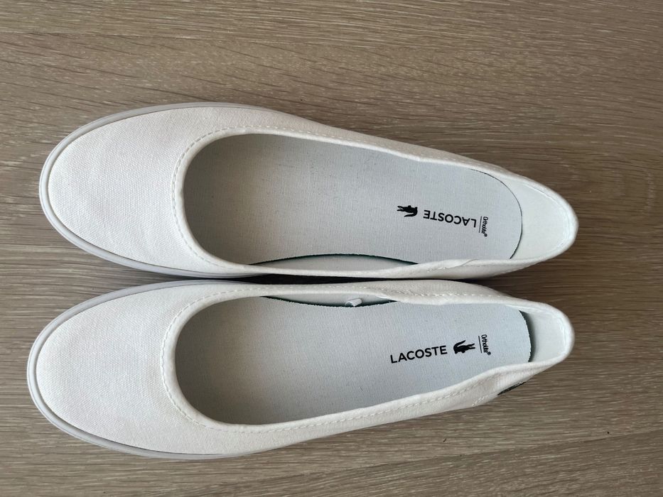 Дамски балетки, размер 37.5. Lacoste. Син и бял