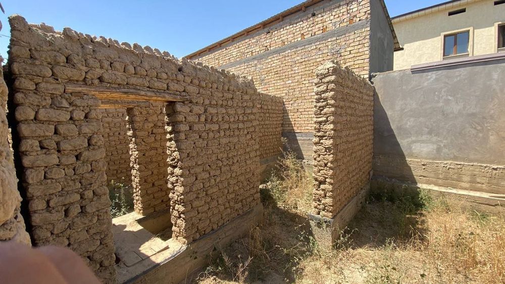 Uchastka sotiladi Narhini tepasida gaplashamiz