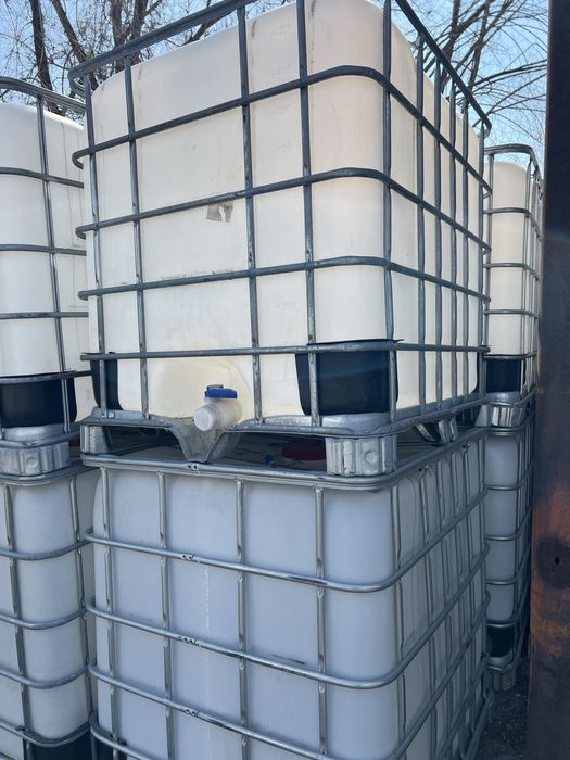 Продам бочки ,  1000л