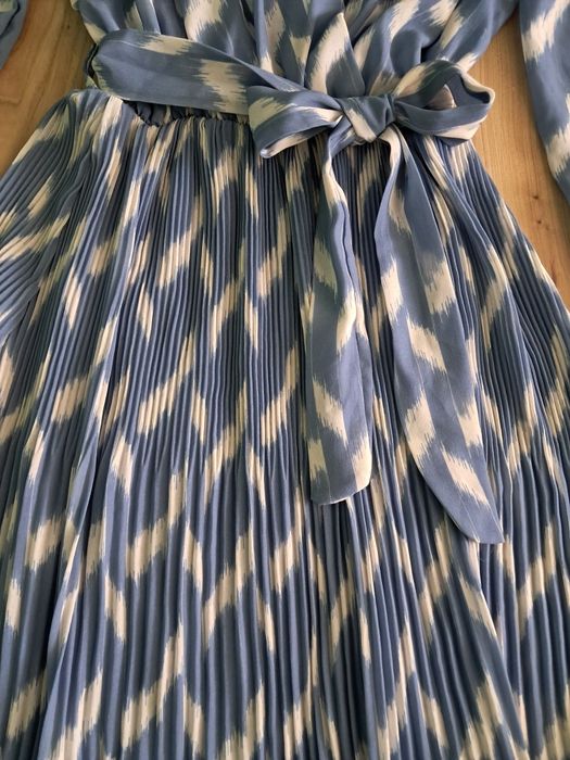 Прекрасна дамска рокля