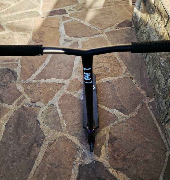 Трюковый самокат Limit Pro Scooter