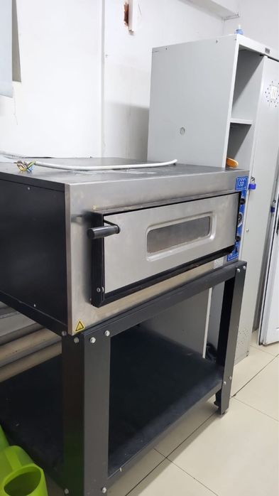 Продам пиццу-печь Итальяснкую