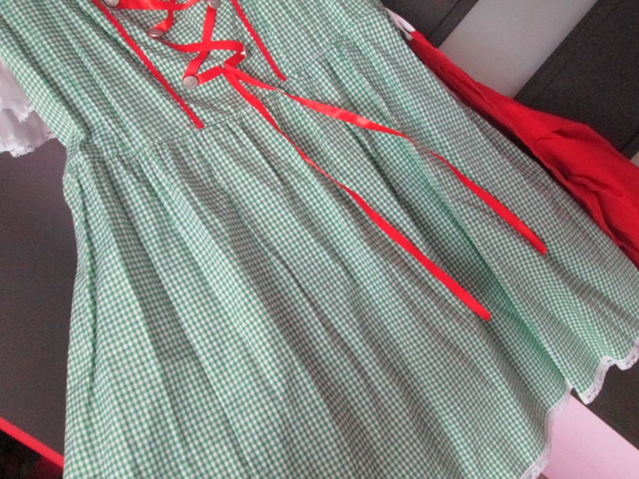 costumatie traditionala rosu/verde 46/M