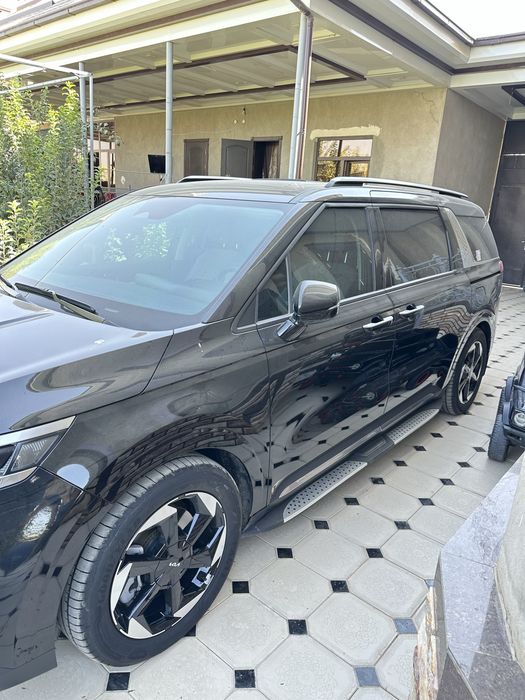 Kia Carnival 2023-24