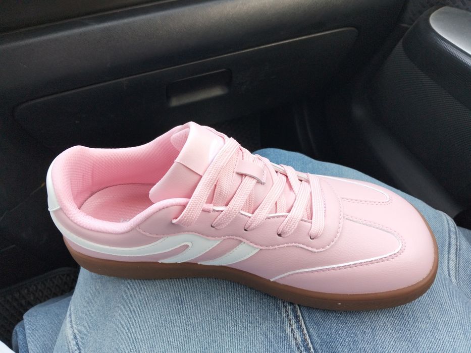 Босоногая женская  обувь