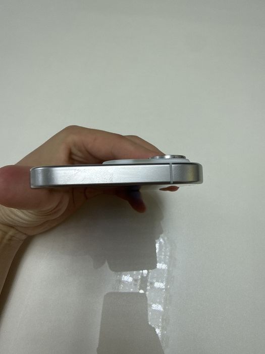 iPhone 15 pro 256 гб