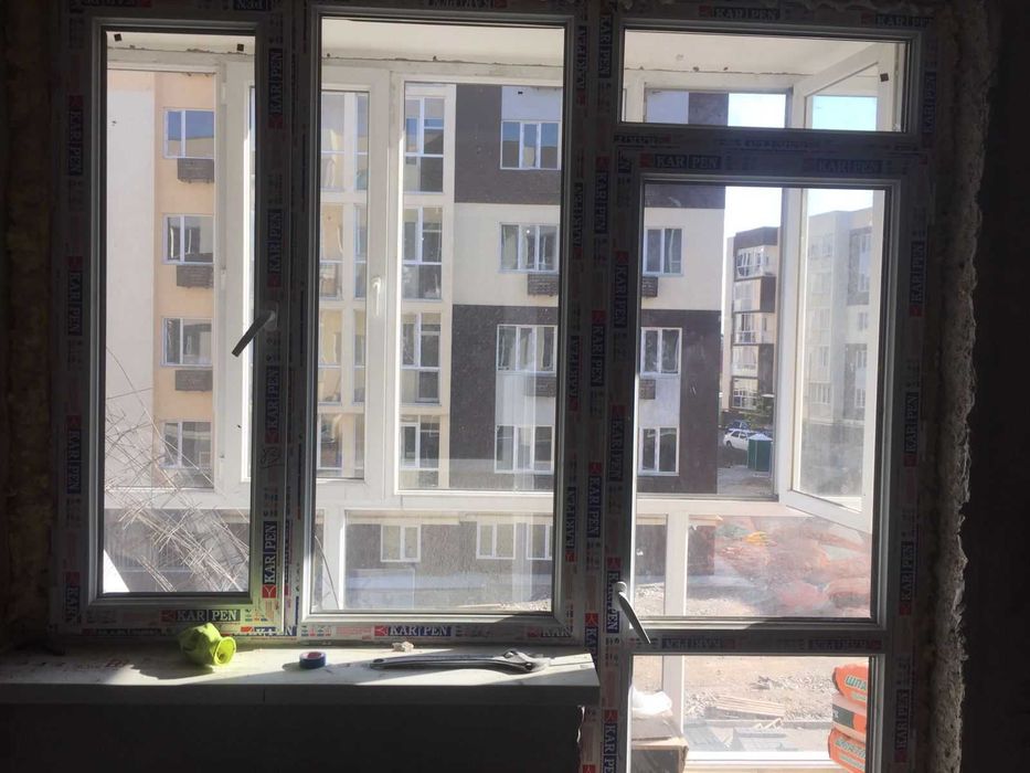 пластиковая дверь и окно