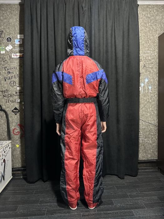 Лыжный комбинезон