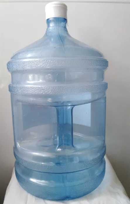 ОТДАМ ДАРОМ бутыль. Для воды, БОЛЬШОЙ, 18.9л, пластик, с РУЧКОЙ.бу